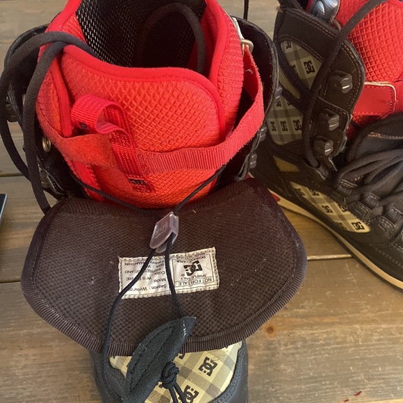 Womans DC snowboarding boots - Picture 3 of 9